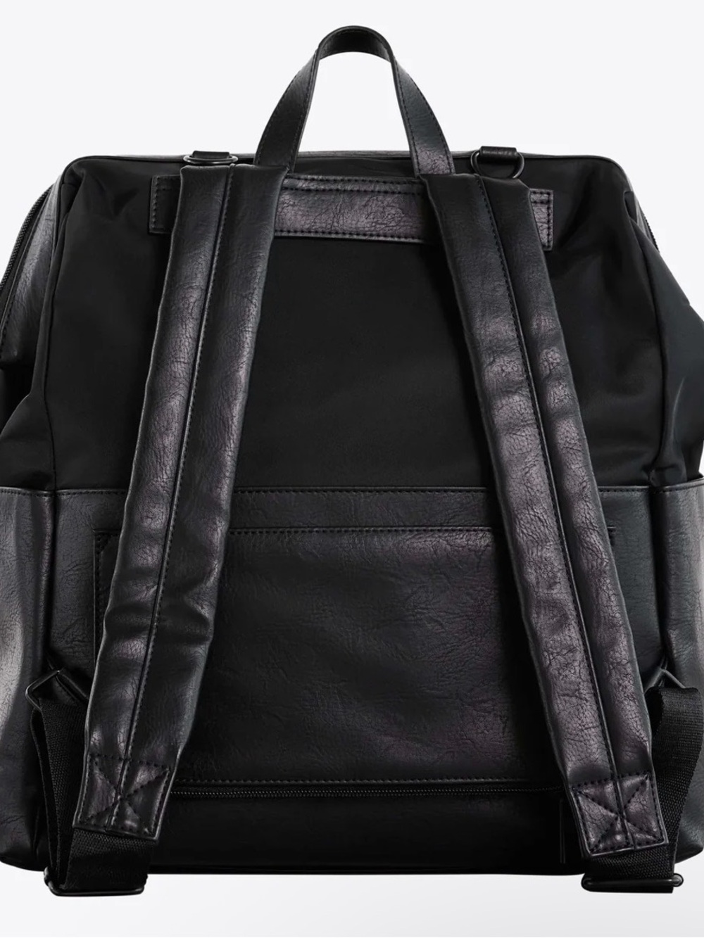 BÉIS The Backpack Diaper Bag - Picture 3 of 8